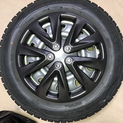 スタッドレスタイヤ　185 65 15 5穴　　4本の画像