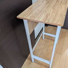 スタンディングデスク机テーブル棚の画像