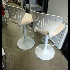 札幌限定配送/お引き取り可◆家具◆SONGMICS◆カウンターチェア/ハイチェア◆2脚◆W39 D39 H85-107の画像