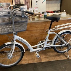 【後輪タイヤ・後輪チューブ新品！子供乗せチャイルドシート取り付け可能自転車】 LEDオートライト　6段変速　20インチ　ホワイトの画像