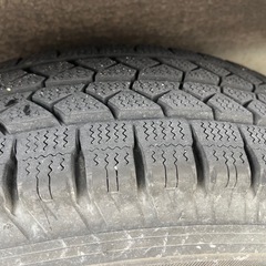 ハイエーススタッドレスタイヤ4本の画像