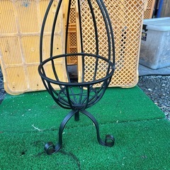 アイアン花台　花台　高さ70幅23 鉢深さ12センチ 鉢周囲20センチの画像