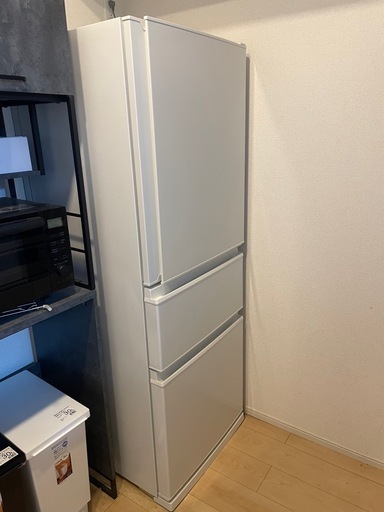 三菱　冷蔵庫　330L 2023年