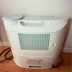 ◎加湿 × 暖房のダブル機能！冬の乾燥＆寒さ対策に◎ SHARP 加湿セラミックファンヒーター HX-G120-Wの画像