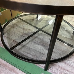 円形テーブルの画像