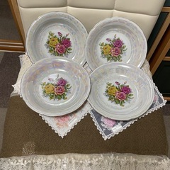 ジモティー限定価格　Roseオーロラ食器　薔薇 ハンカチ　レース　未使用品セットの画像