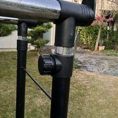 洋服をかけるハンガーラックの画像