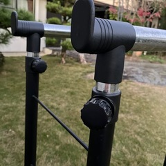 洋服をかけるハンガーラックの画像