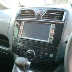 ❑全国自社ローン対応❑       ●平成23年6月登録日産セレナハイウェイスター 4WDの画像