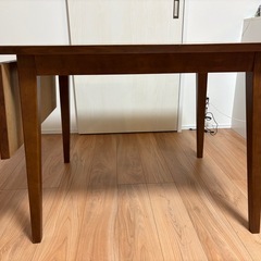 伸縮式　ダイニングテーブルの画像