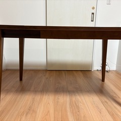 伸縮式　ダイニングテーブルの画像