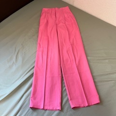 GU  レディース カラースラックスの画像