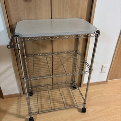 受付終了⭐️差し上げます⭐️明日11/23午前中までに取りに来れる方⭐️【アイリスオーヤマメタルラックワゴン⭐️】の画像