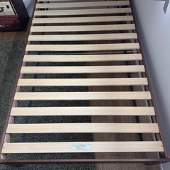 ベッドフレーム3000円の画像