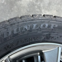 DUNLOPスタッドレスタイヤ（165/65R14）ホイール付4本セットの画像