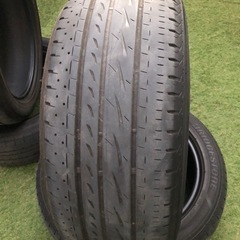 タイヤ　4本　235 50 18 レグノ　ブルーアースの画像