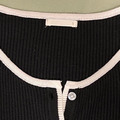 GU  レディース トップス 2点
まとめ売りの画像