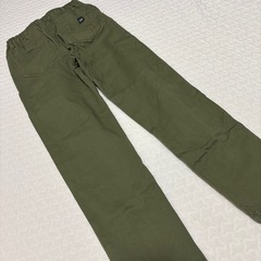 140サイズ　カーキ色の画像