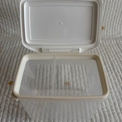 粉ミルクエコらくパック容器の画像
