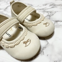 バースデイ Cottoli 靴 ベビーシューズ  白 ベージュ 女の子 13cmの画像