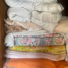 布団　1セットから4セットくらい）の画像