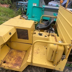 中古のキャタピラ運搬車（ダンプ機能付き）になります。 メーカー：丸山製作所（MARUYAMA） 型式：DD780の画像