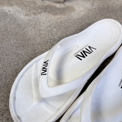 VIVAビバアイランドビーチサンダル ホワイト 27サイズの画像