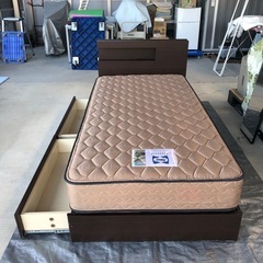 収納 LED照明 コンセント2口付き シングルベッドフレーム&シーリー高級マットレス①の画像