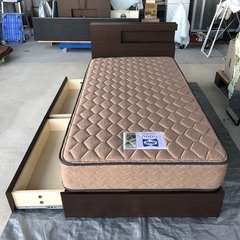 収納 LED照明 コンセント2口付き シングルベッドフレーム&シーリー高級マットレス②の画像