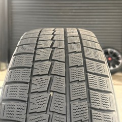 30アルファード用スタッドレス4本セットの画像