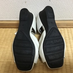 LLサイズ 白 新品 未使用 本革の画像