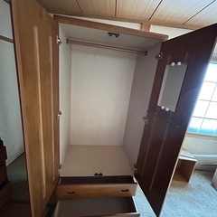 家具ドレッサーの画像