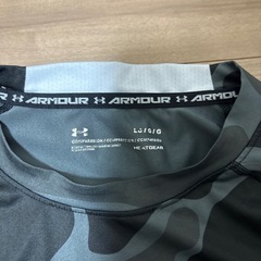 アンダーアーマー長袖シャツの画像