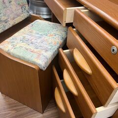 【★店舗引き取り限定】 収納 机 デスク 勉強用 木製 家具 鍵付きの画像