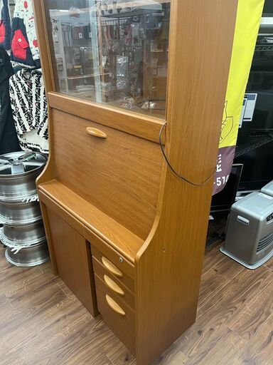 ☆店舗引き取り限定】 収納 机 デスク 勉強用 木製 家具 鍵付き