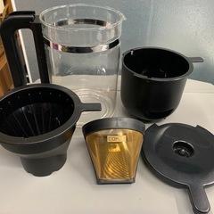 ★メルカリよりも安く★CORES コレス 5カップコーヒーメーカー C301WH 2017年製 コーヒーメーカー※商品の状態等は現物にてご確認ください。の画像