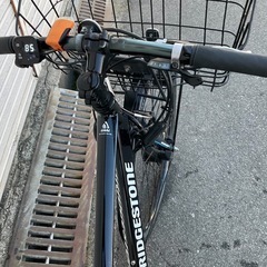 740  ブリヂストン最新機種電動アシスト自転車TB1、27インチブラックアルミボディーの画像