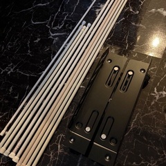 暖簾、デスクマット、突っ張り棒等、pcスタンドの画像