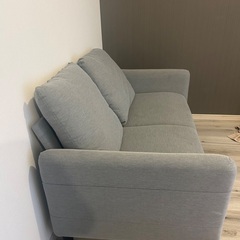 IKEA 2人掛けソファの画像