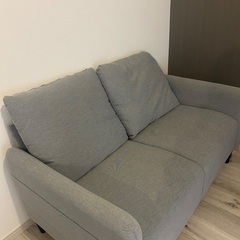IKEA 2人掛けソファの画像