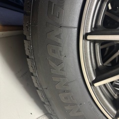 スタッドレスタイヤホイール4本セット5穴の画像