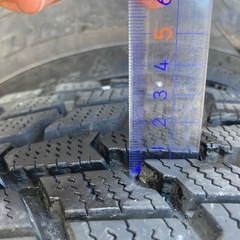 バリ山　215/65R16 5穴 16インチマルチホイール　 ダンロップ　スタッドレスタイヤ付 の画像