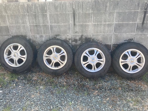 バリ山　215/65R16 5穴 16インチマルチホイール　 ダンロップ　スタッドレスタイヤ付