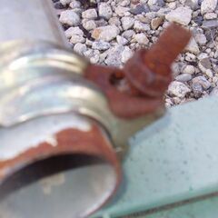 単管パイプバリケード・3メートル・錆、傷あり・劣化ありの画像