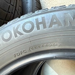 スタッドレスタイヤ　  225 60R 17の画像