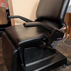 美容室のシャンプー台のイスになります。の画像