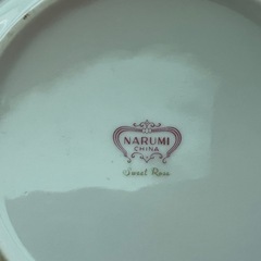 お皿とスープ用器【NARUMI】の画像