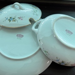 お皿とスープ用器【NARUMI】の画像