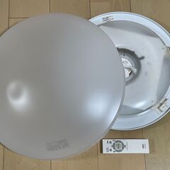 日本製LEDシーリングライト x 3個 ①東芝 10畳　②ホタルクス8畳 ③アイリスオーヤヤマ6畳の画像