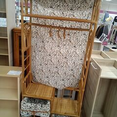 リユースのサカイ栃木店★ジモティ割あり★  キャスター付きハンガーラック ベージュ W74×D30×H170 クリーニング済み TC11678の画像